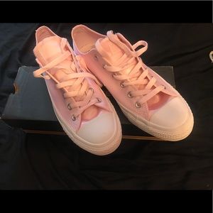 NEW Light Pink Satin Converse